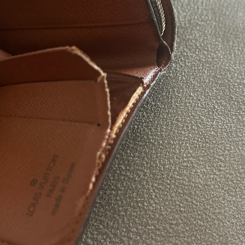 Louis Vuitton Monogram Wallet - Picture 7 of 7